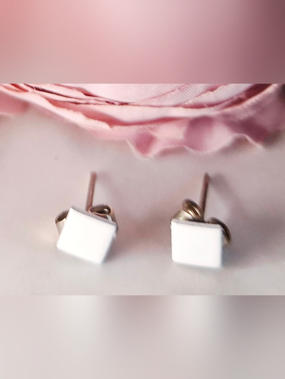 Vintage 80s ✨️⏹️White Square Stud Earrings